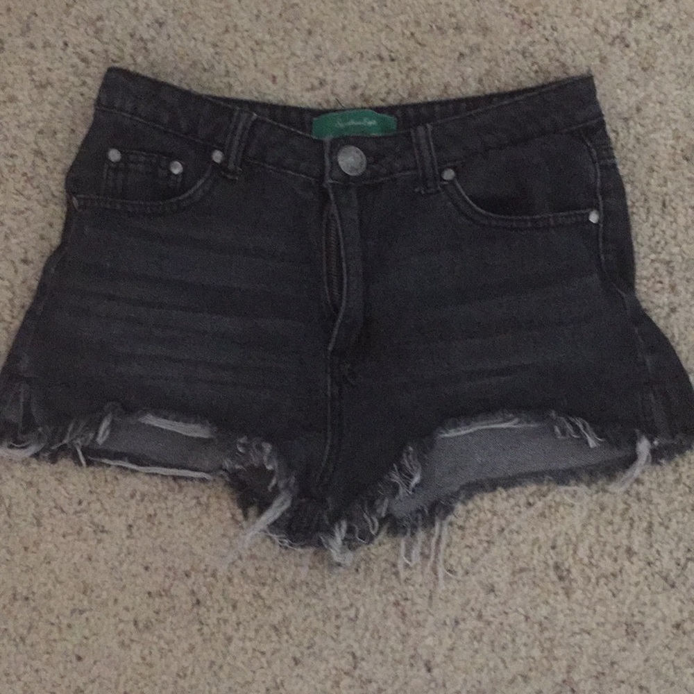 Dark denim distressed shorts